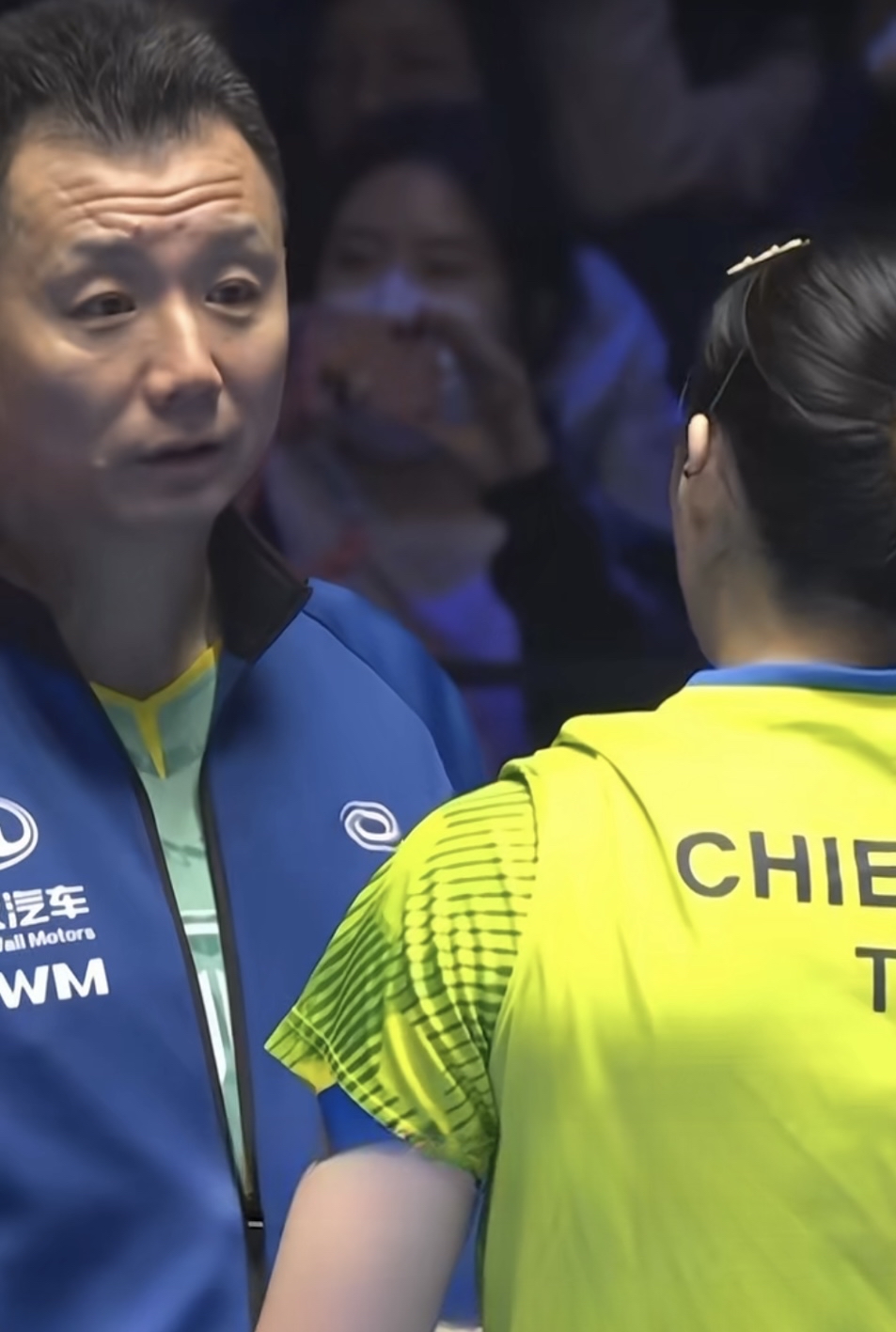 亚洲杯选手赛后落泪，背后故事感人