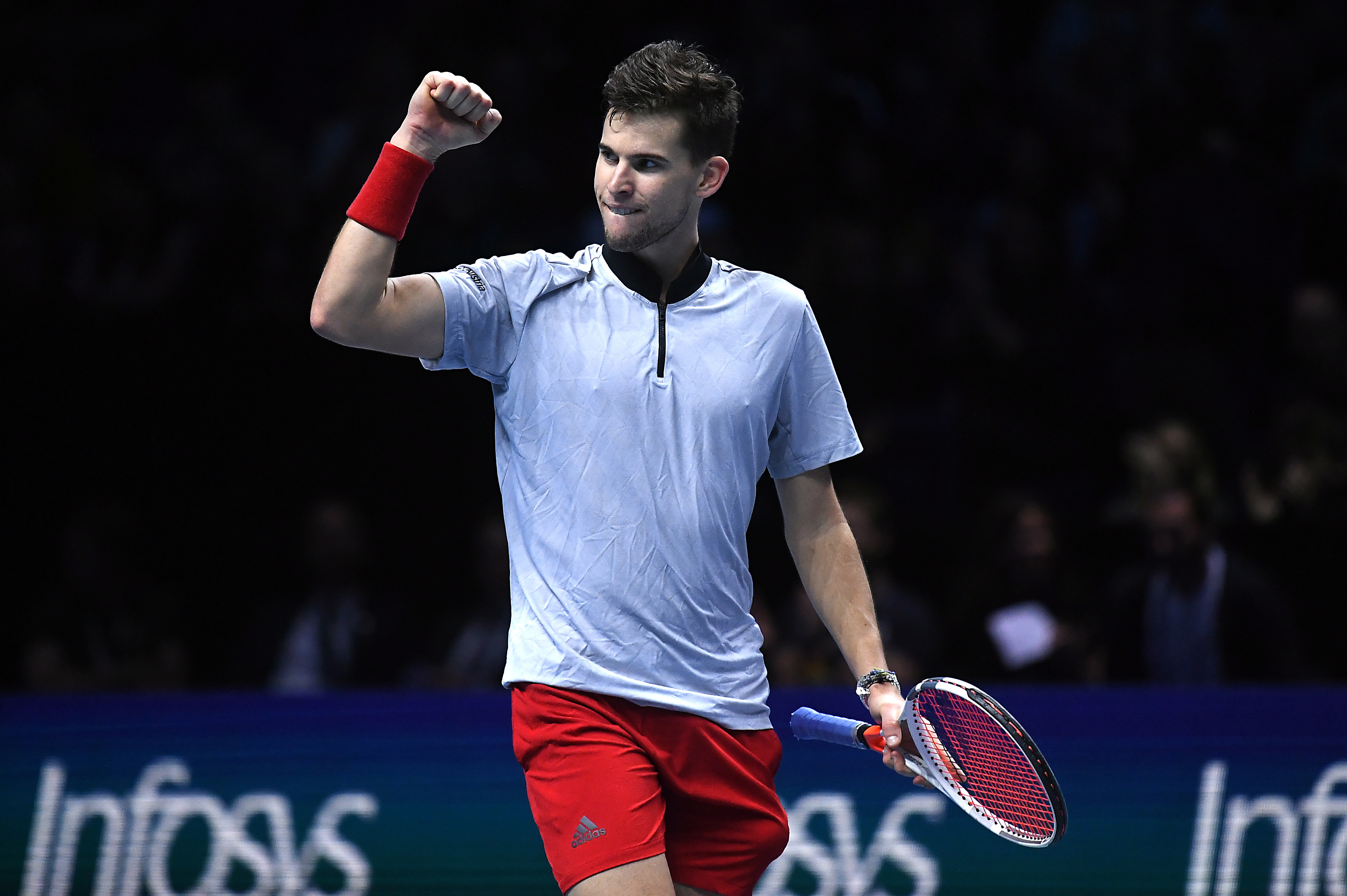 包含ATP总决赛鏖战年终总决赛，蒂姆关键制胜的词条