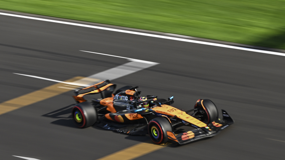 迈凯伦碾压威廉姆斯,诺里斯点燃赛场 迈凯伦碾压威廉姆斯,诺里斯点燃赛场