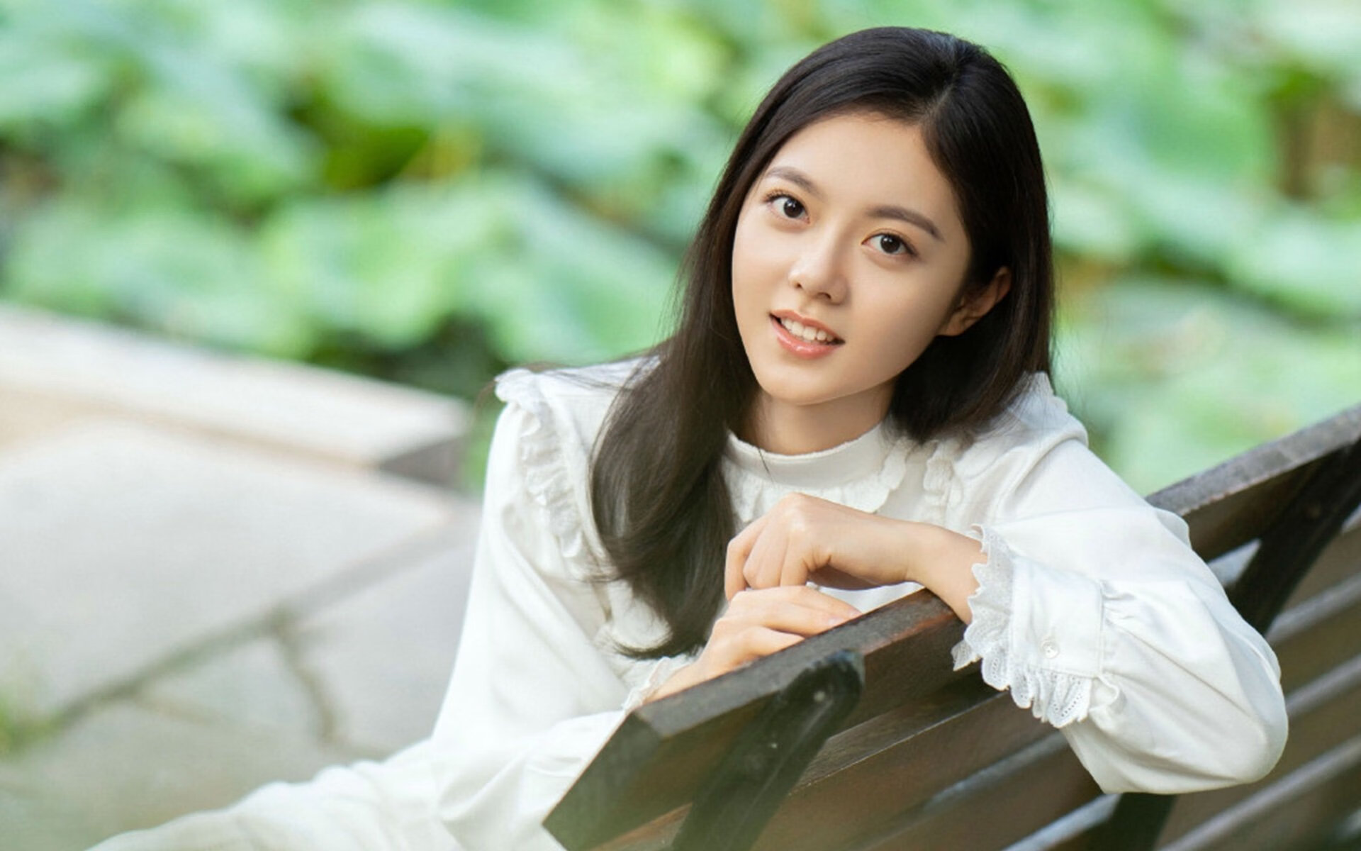 横跨大陆的钢铁交响曲，当公牛与希腊怪物在不同战场上奏响胜利强音